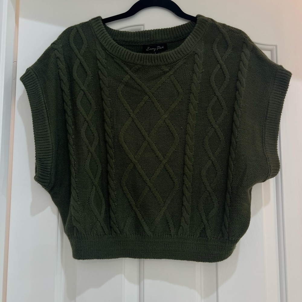 Emory Park Cable Knit Sweater in Forest Green